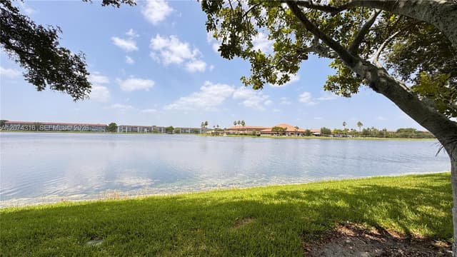 1400 SW 131st Way # 305Q, Pembroke Pines FL 33027 - Pembroke Pines, FL - Photo 3