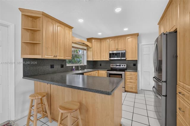148 SW 126th Ave, Plantation FL 33325 - Plantation, FL - Photo 7