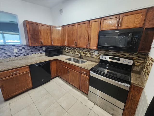 4100 SW 36th, West Park FL 33023 - West Park, FL - Photo 6