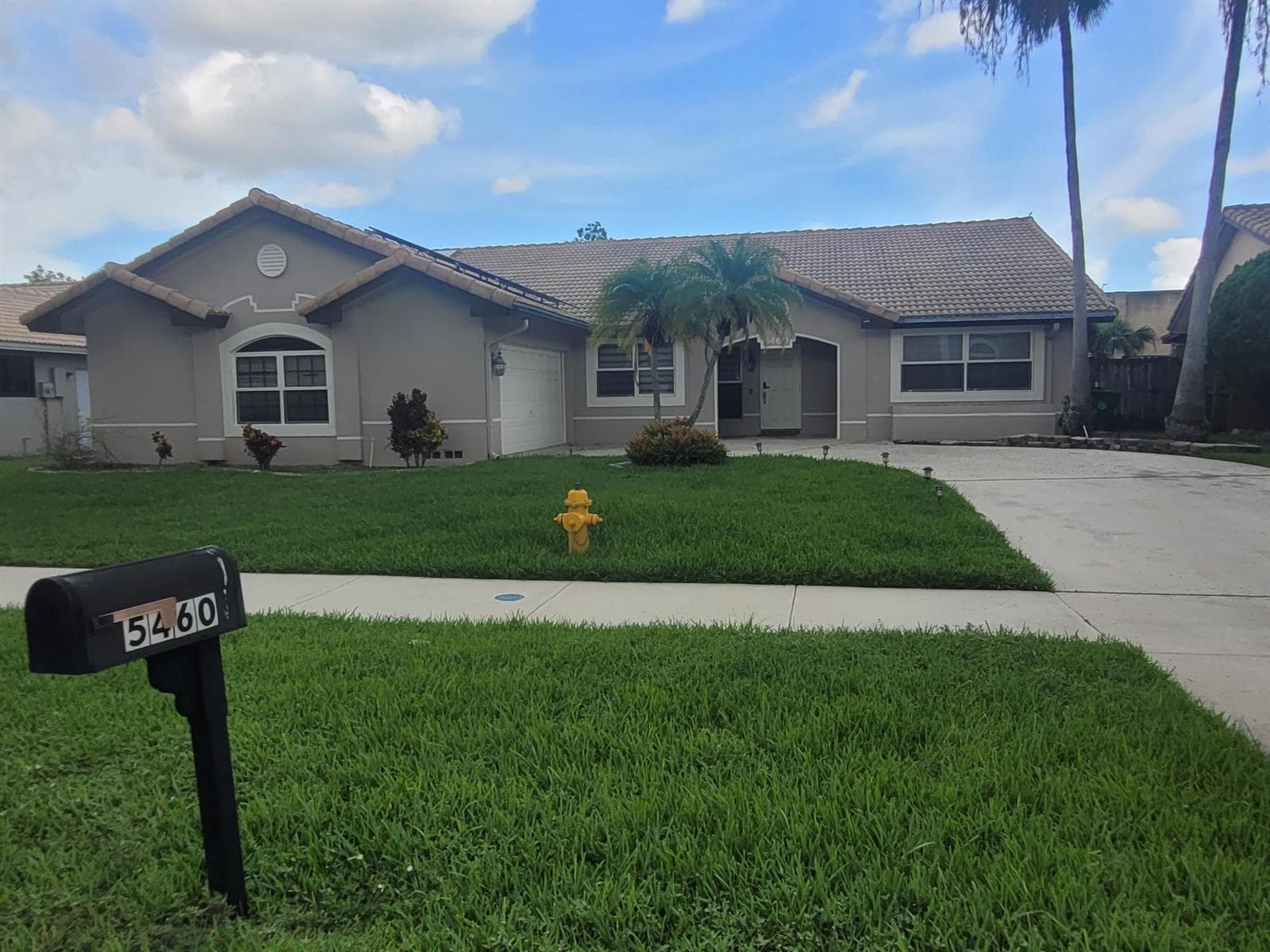 5460 HAWKES BLUFF Avenue, Davie FL 33331 - Davie, FL - Photo 1