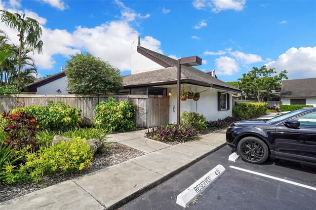 7762 SW 99th St # 10, Miami FL 33156 - Miami, FL - Photo 2