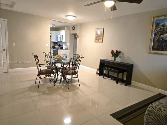 6626 SW 1st Ct, Pembroke Pines FL 33023 - Pembroke Pines, FL - Photo 2
