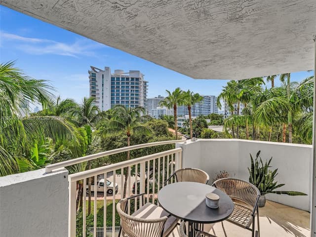 1621 Bay Rd # 408, Miami Beach FL 33139 - Miami Beach, FL - Photo 2