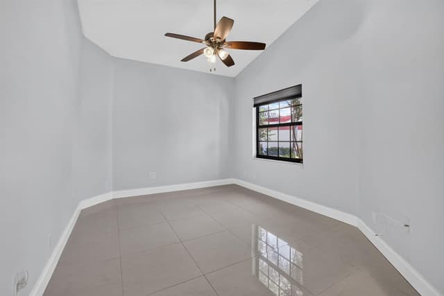 7548 Lexington Club Boulevard Apt A, Delray Beach FL 33446 - Delray Beach, FL - Photo 6