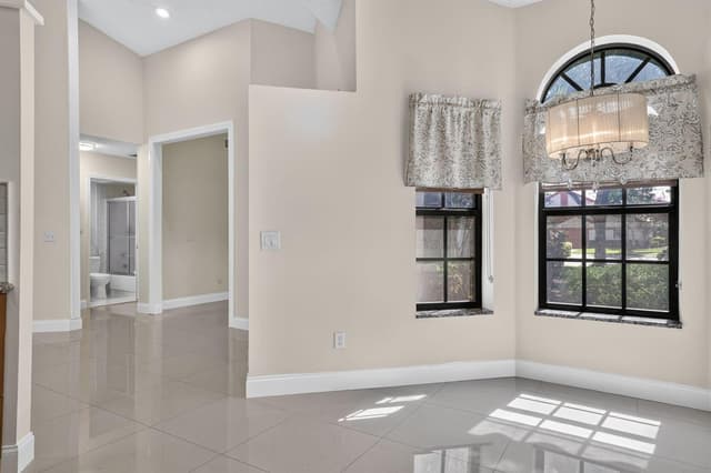 7548 Lexington Club Boulevard Apt A, Delray Beach FL 33446 - Delray Beach, FL - Photo 5