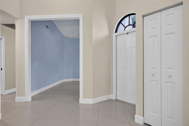 7548 Lexington Club Boulevard Apt A, Delray Beach FL 33446 - Delray Beach, FL - Photo 4