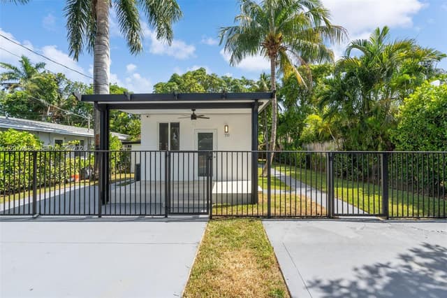 330 NW 82nd Ter, Miami FL 33150 - Miami, FL - Photo 2