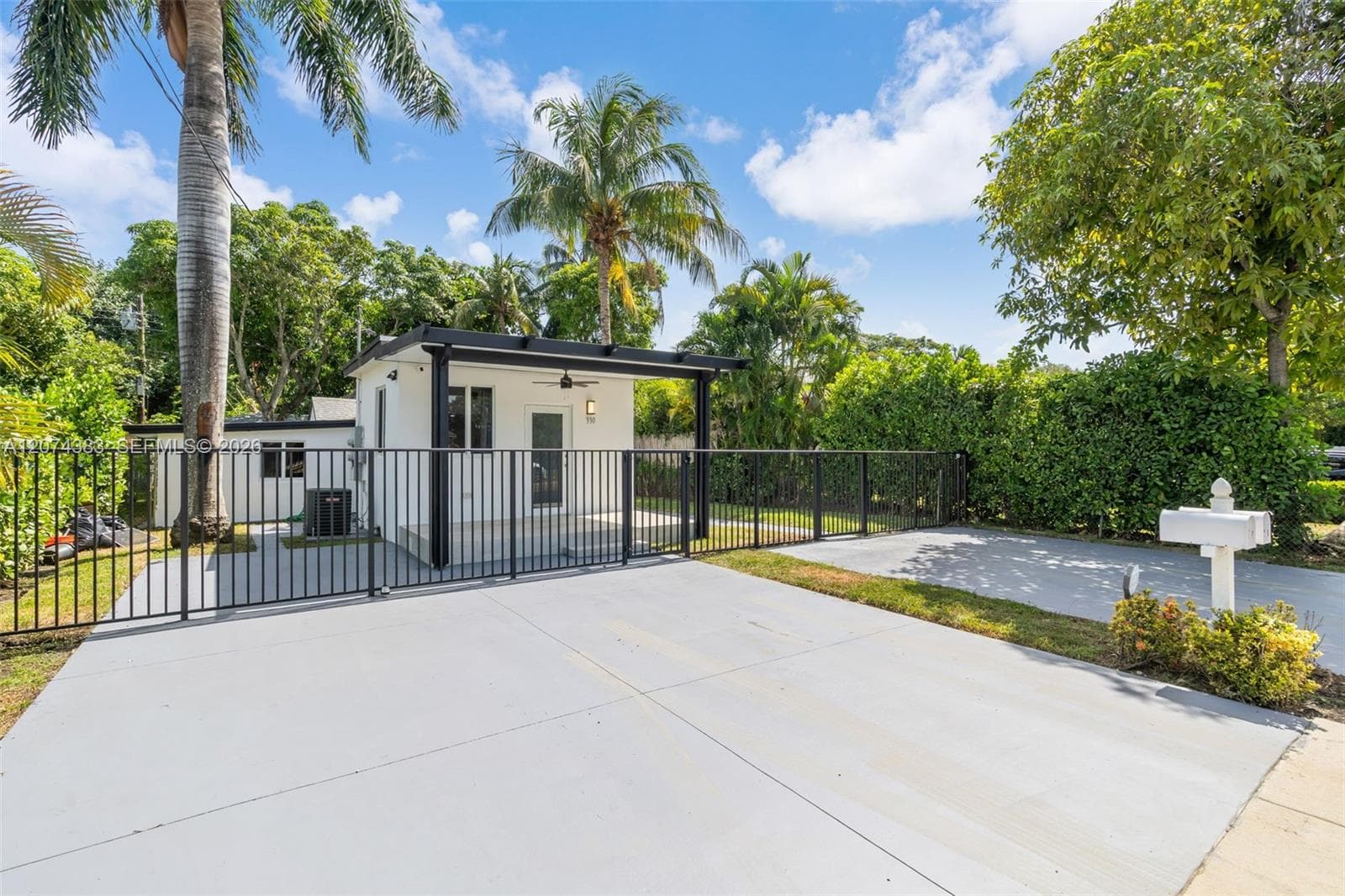 330 NW 82nd Ter, Miami FL 33150 - Miami, FL - Photo 1