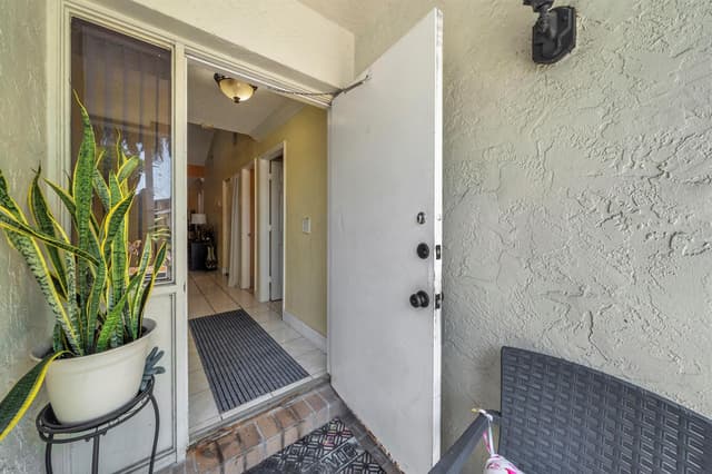 3920 SW 69th Terrace, Miramar FL 33023 - Miramar, FL - Photo 3