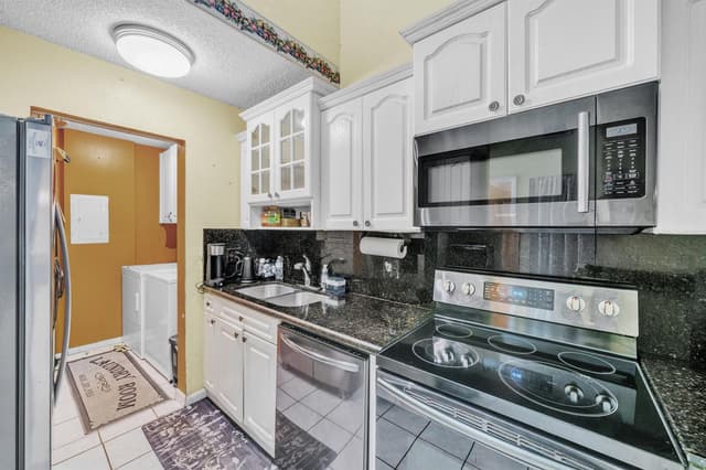 3920 SW 69th Terrace, Miramar FL 33023 - Miramar, FL - Photo 5