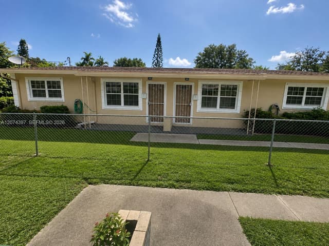 512 SW 10th St, Hallandale Beach FL 33009 - Hallandale Beach, FL - Photo 4