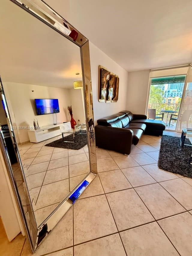 19701 E Country Club Dr # 5605, Aventura FL 33180 - Aventura, FL - Photo 2
