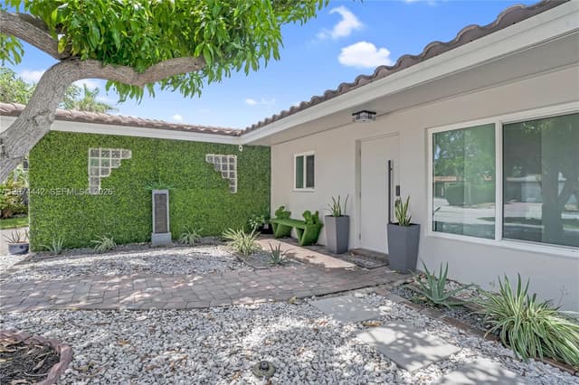 2225 NE 16th Ave, Wilton Manors FL 33305 - Wilton Manors, FL - Photo 4