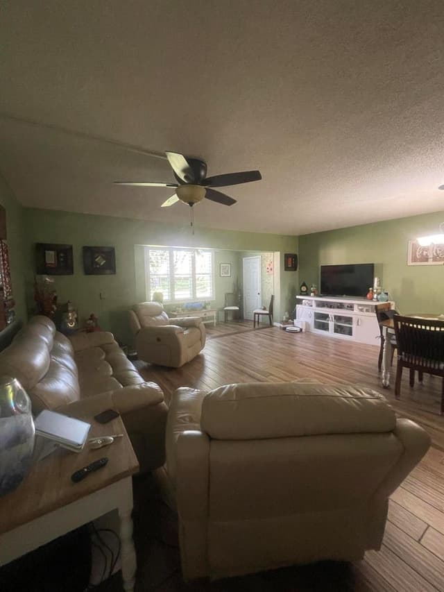 702 Lori Drive # 195, Palm Springs FL 33461 - Palm Springs, FL - Photo 4