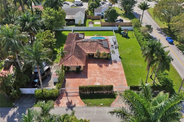2 NE 160th St, Miami FL 33162 - Miami, FL - Photo 2