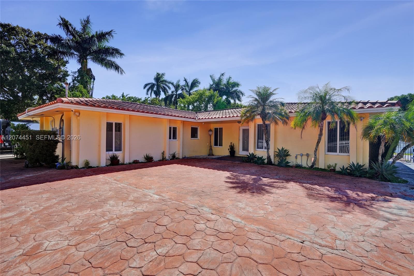 2 NE 160th St, Miami FL 33162 - Miami, FL - Photo 1