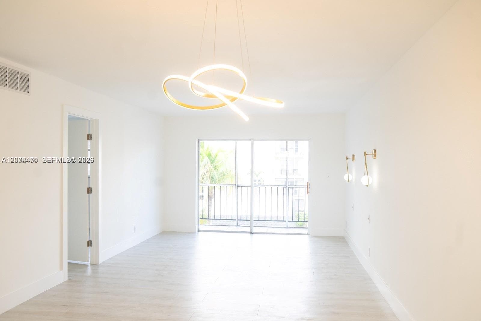 220 SW 9th Ave # 306, Hallandale Beach FL 33009 - Hallandale Beach, FL - Photo 1