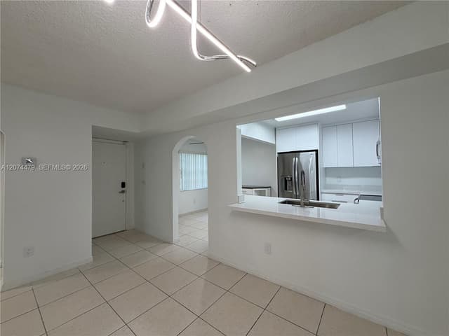 423 NE 210th Cir Ter # 25, Miami FL 33179 - Miami, FL - Photo 5
