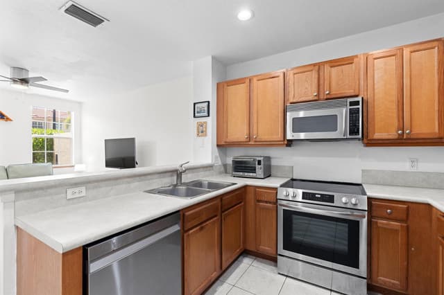 1020 E LONGPORT Circle # 6B, Delray Beach FL 33444 - Delray Beach, FL - Photo 6