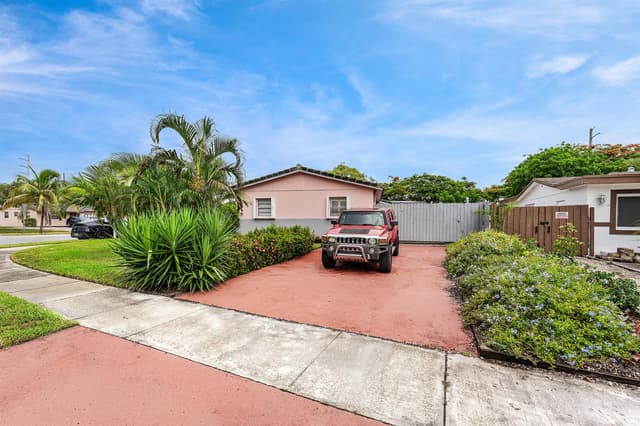 1010 SW 6TH Avenue, Deerfield Beach FL 33441 - Deerfield Beach, FL - Photo 3
