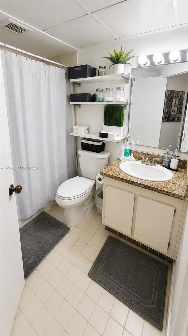 8290 Lake Dr # 426, Doral FL 33166 - Doral, FL - Photo 4