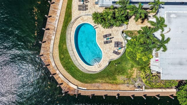 1705 N Riverside Dr # 2, Pompano Beach FL 33062 - Pompano Beach, FL - Photo 2