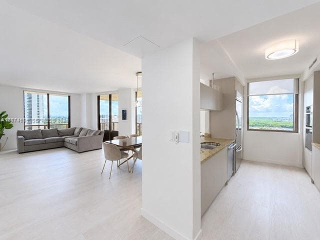 16275 Collins Ave # 1804, Sunny Isles Beach FL 33160 - Sunny Isles Beach, FL - Photo 4