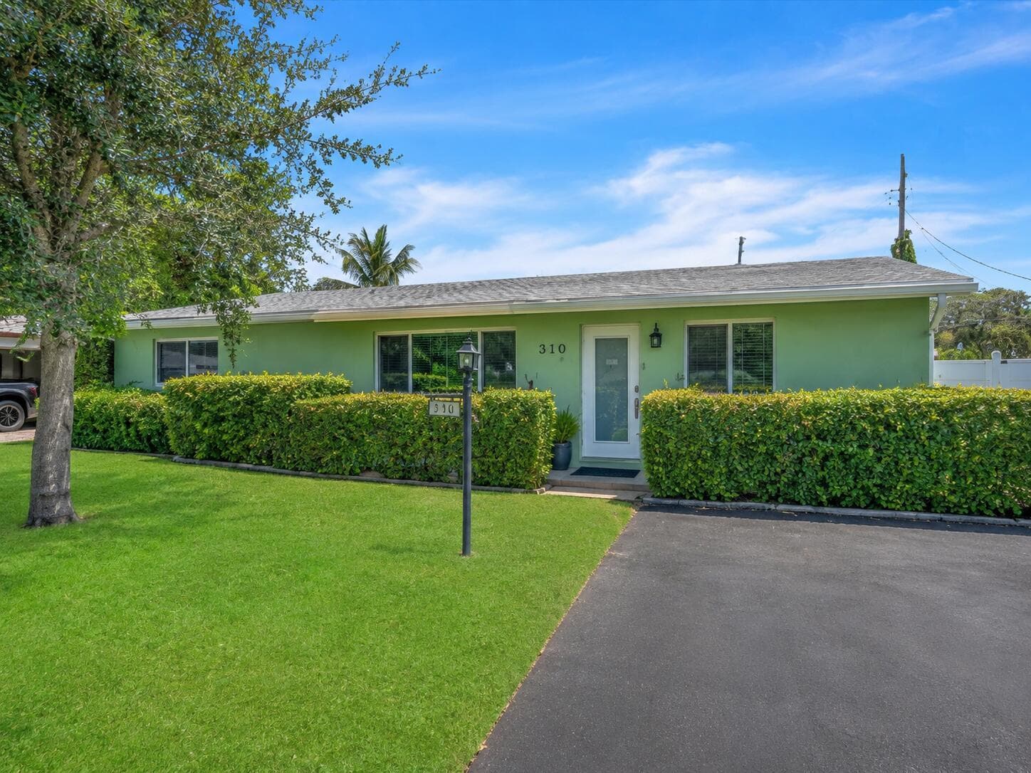 310 SE 8TH Court, Pompano Beach FL 33060 - Pompano Beach, FL - Photo 1
