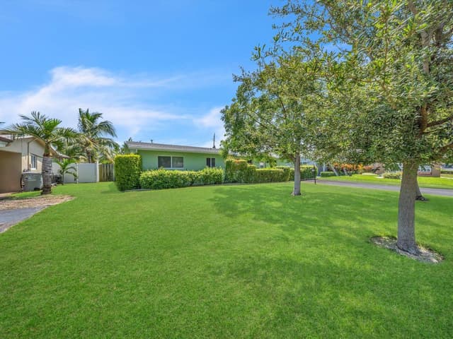 310 SE 8TH Court, Pompano Beach FL 33060 - Pompano Beach, FL - Photo 5