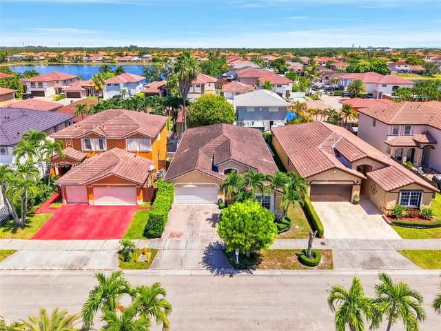 15429 SW 36th Ter, Miami FL 33185 - Miami, FL - Photo 2