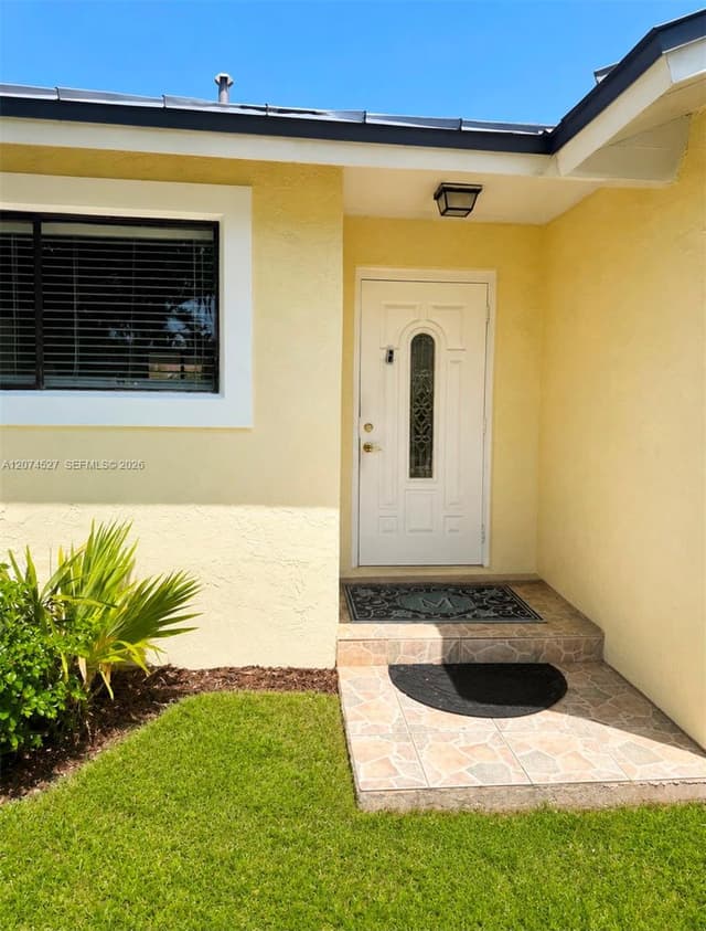 27726 SW 132nd Ct, Homestead FL 33032 - Homestead, FL - Photo 2