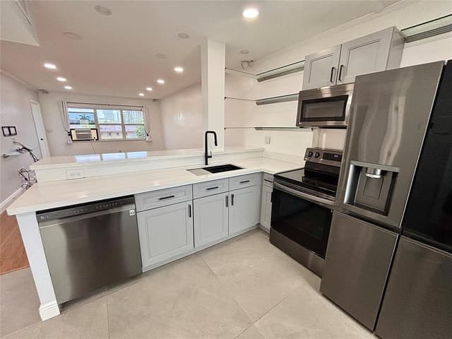 2820 NE 201ST Terrace # F326, Aventura FL 33180 - Aventura, FL - Photo 2