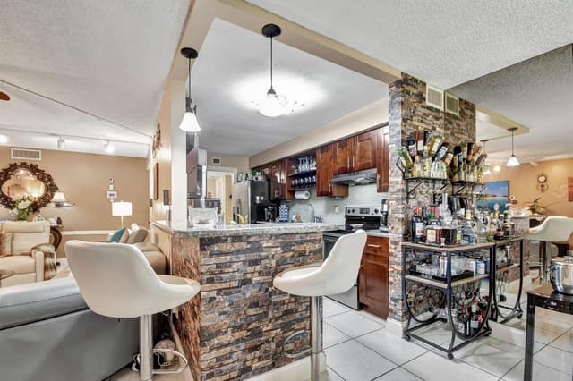 4702 Fountains Drive S # 105, Lake Worth FL 33467 - Lake Worth, FL - Photo 6