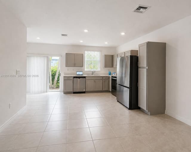 364 NW 8th Ct # 364, Pompano Beach FL 33060 - Pompano Beach, FL - Photo 2