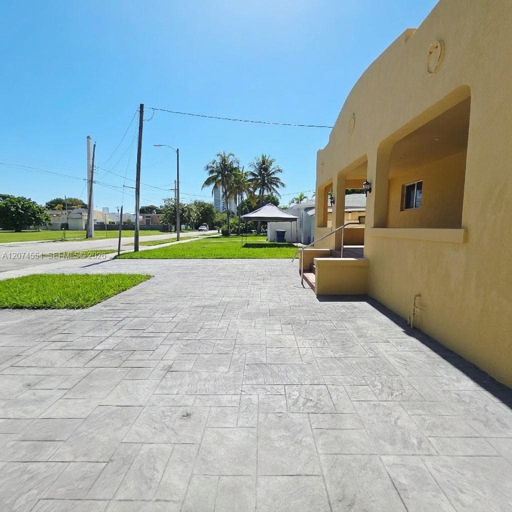 1934 NW 35th St, Miami FL 33142 - Miami, FL - Photo 1