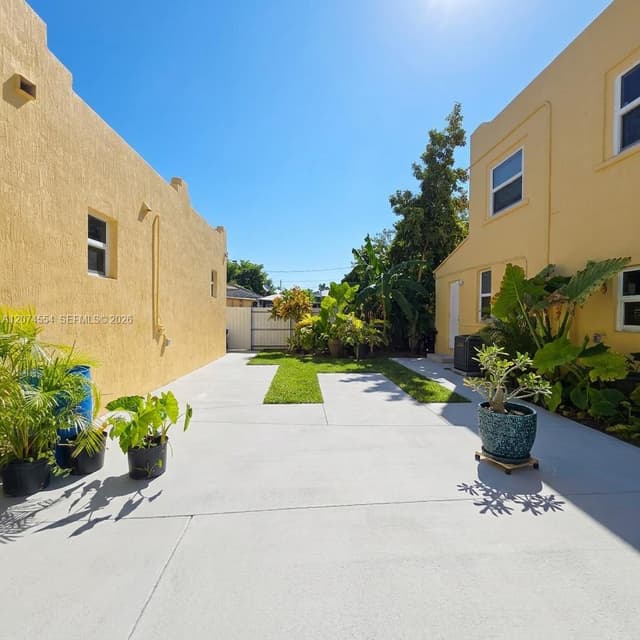 1934 NW 35th St, Miami FL 33142 - Miami, FL - Photo 4
