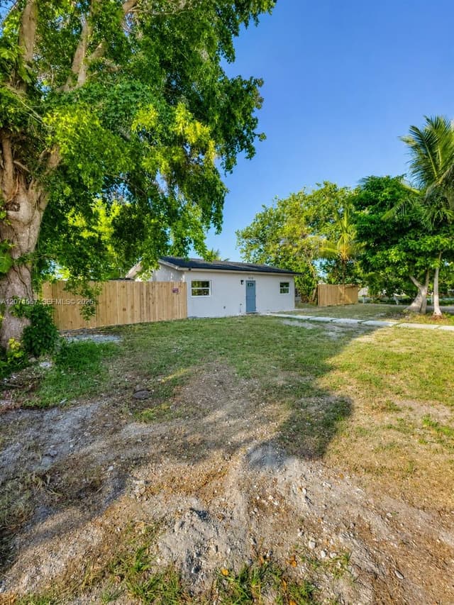 980 NW 13th St, Homestead FL 33030 - Homestead, FL - Photo 2