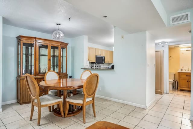 609 E SHERIDAN Street # 208, Dania Beach FL 33004 - Dania Beach, FL - Photo 3