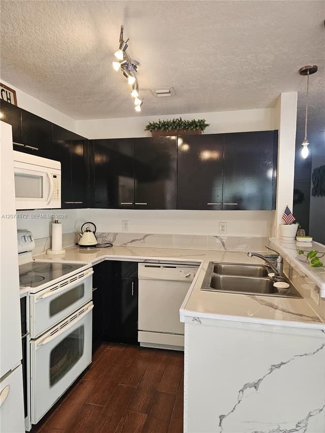 126 Hidden Ct Rd # D, Hollywood FL 33023 - Hollywood, FL - Photo 5