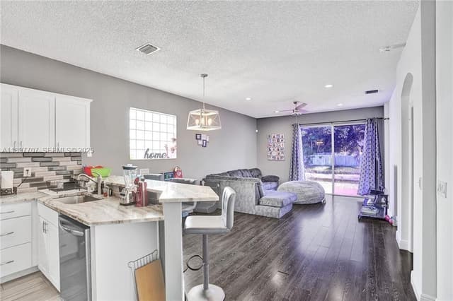 4824 NW 19TH Street, Coconut Creek FL 33063 - Coconut Creek, FL - Photo 5