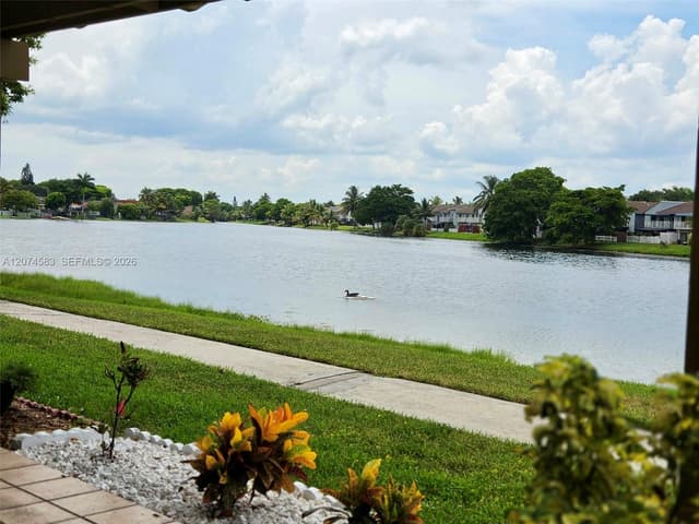 6745 NW 169th St # 14F, Hialeah FL 33015 - Hialeah, FL - Photo 4