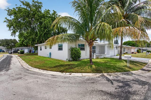 1055 NW 72ND Terrace NW, Margate FL 33063 - Margate, FL - Photo 3