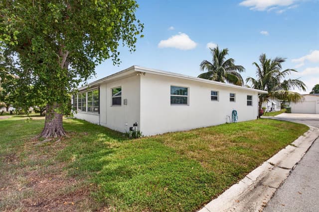 1055 NW 72ND Terrace NW, Margate FL 33063 - Margate, FL - Photo 4