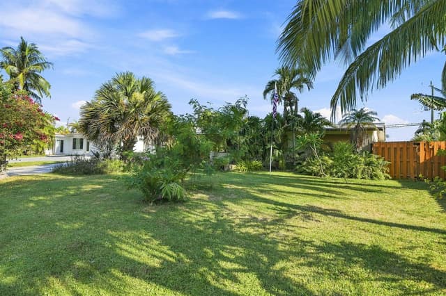 2511 NE 12TH Court, Pompano Beach FL 33062 - Pompano Beach, FL - Photo 2