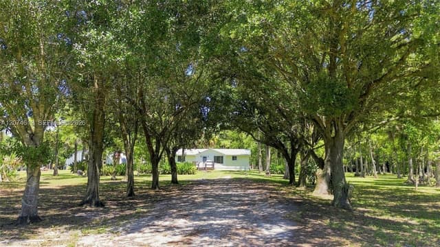 5108 N 206th Ter N, Loxahatchee FL 33470 - Loxahatchee, FL - Photo 4