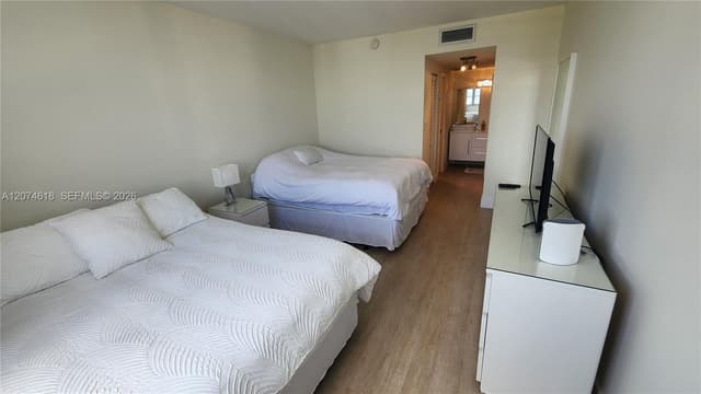 500 Bayview Dr # 1725, Sunny Isles Beach FL 33160 - Sunny Isles Beach, FL - Photo 7