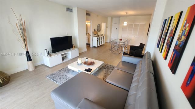 500 Bayview Dr # 1725, Sunny Isles Beach FL 33160 - Sunny Isles Beach, FL - Photo 4