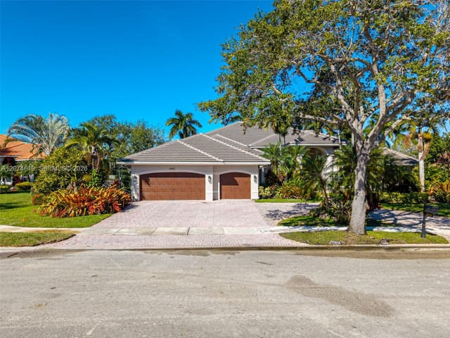 2950 Medinah, Weston FL 33332 - Weston, FL - Photo 2
