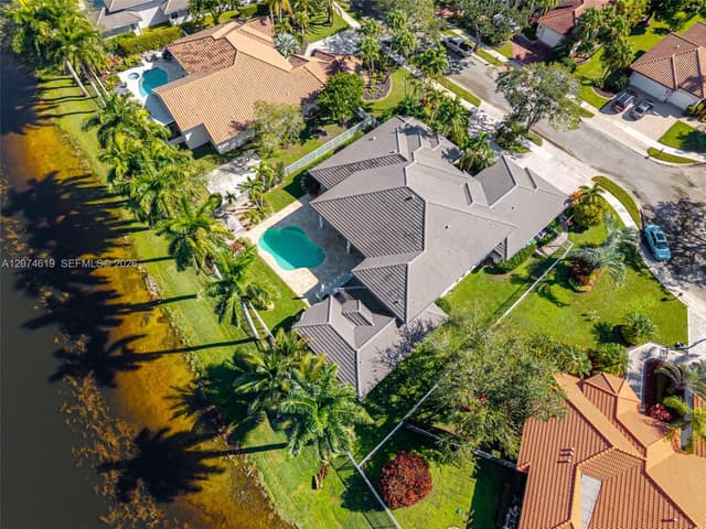 2950 Medinah, Weston FL 33332 - Weston, FL - Photo 3