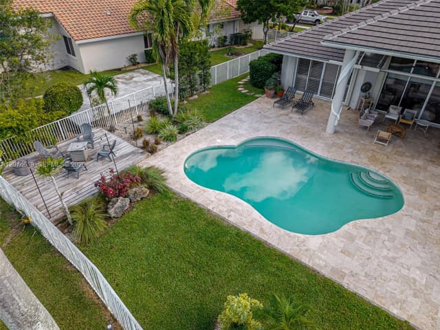 2950 Medinah, Weston FL 33332 - Weston, FL - Photo 4